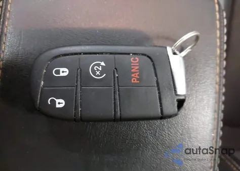 2018 Jeep Compass Latitude 4X4 из США, поврежденный, VIN 3C4NJDBB1JT223371